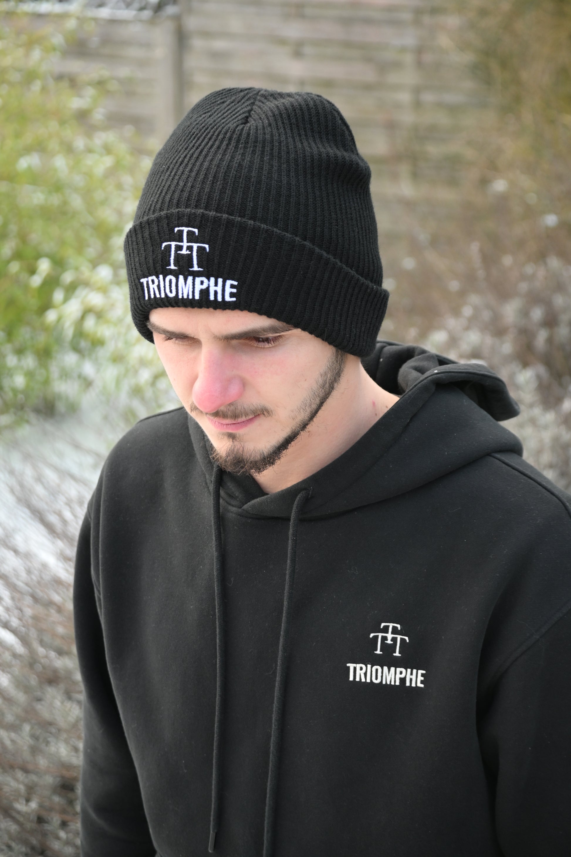 Bonnet noir Triomphe