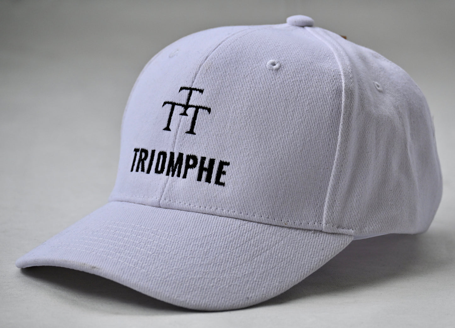 Casquette Blanche Brodée Triomphe