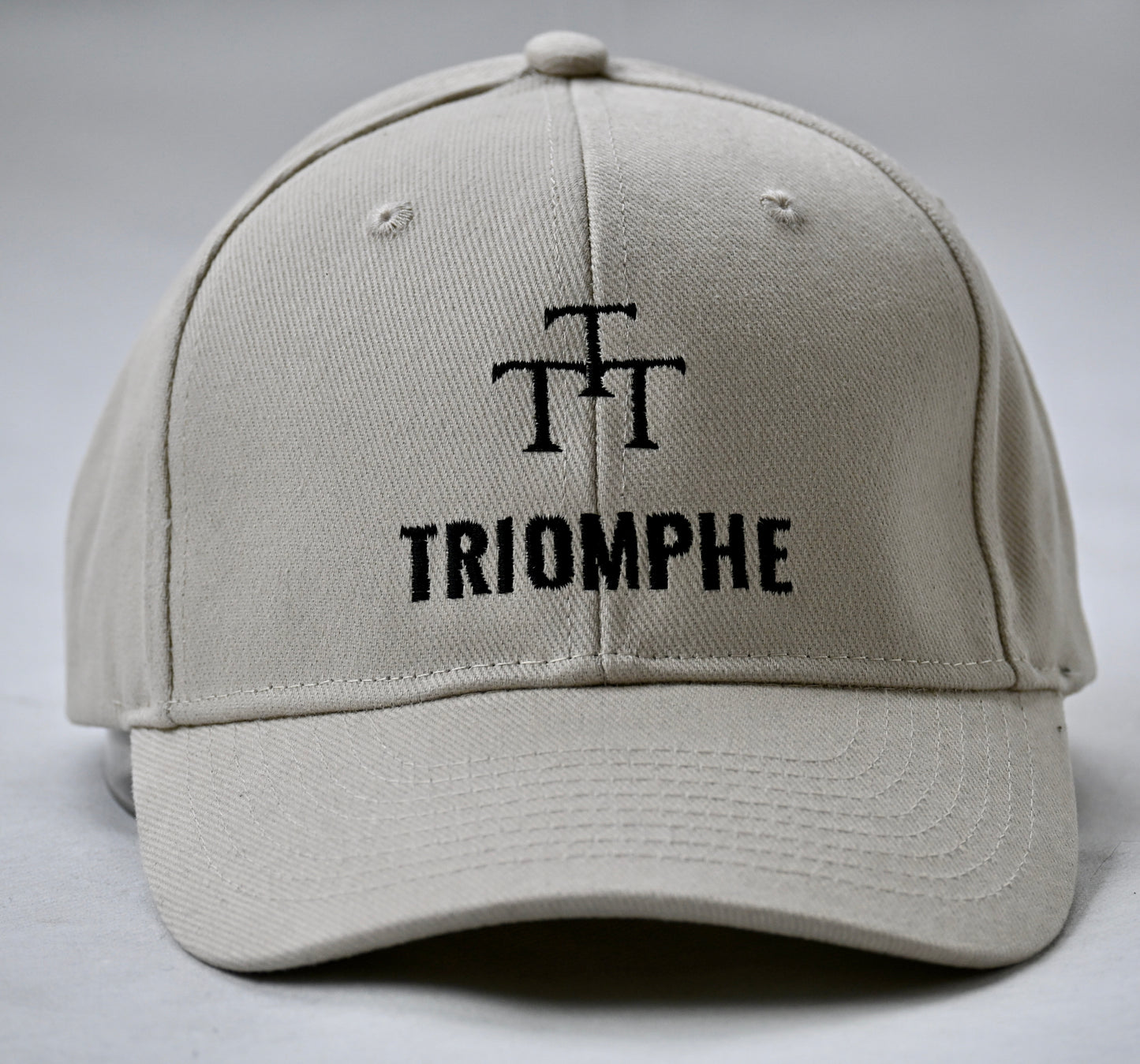 Casquette Beige Brodée Triomphe