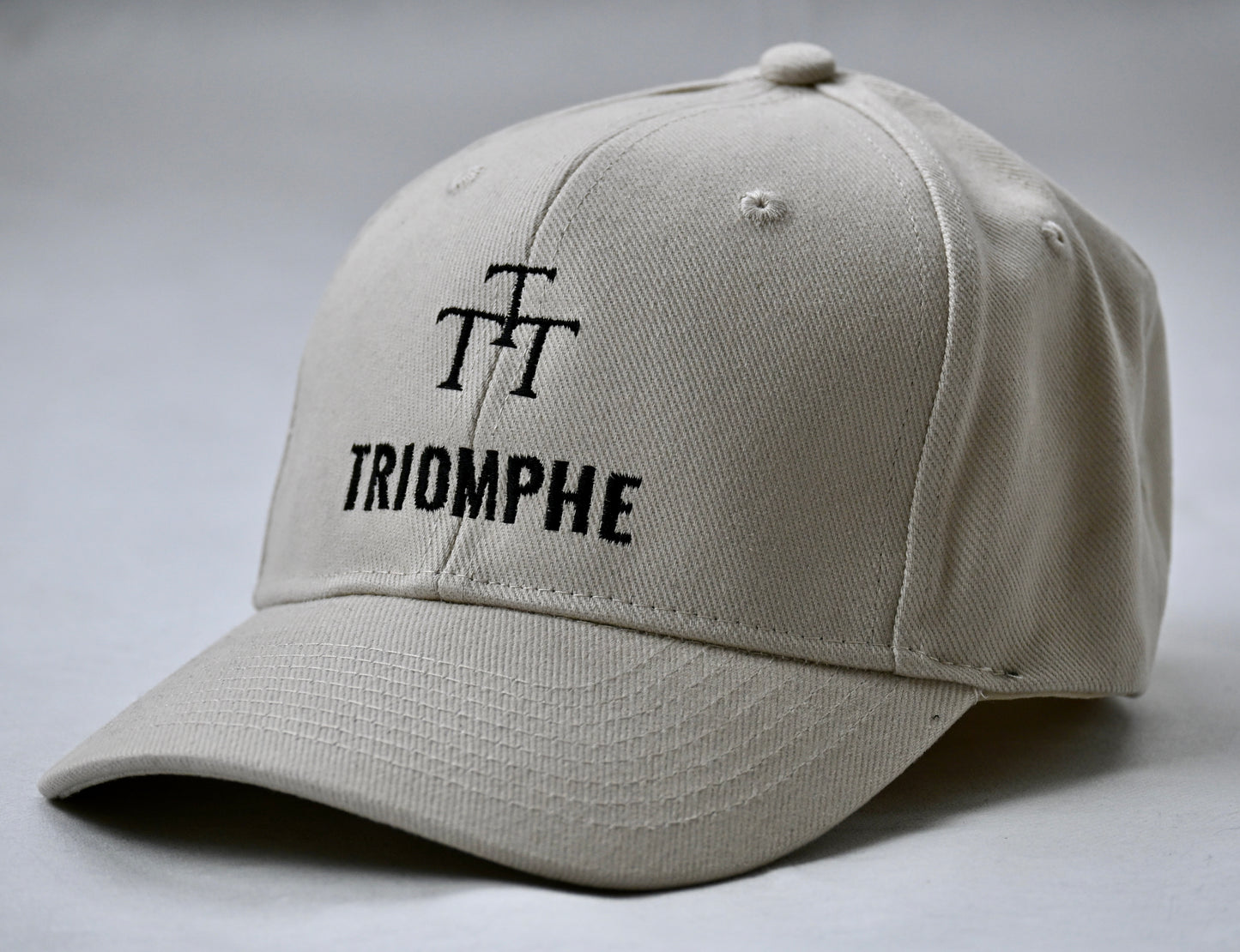 Casquette Beige Brodée Triomphe